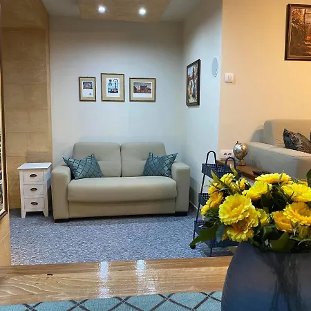 Suvago 1 Kosancicev Venac Belgrado